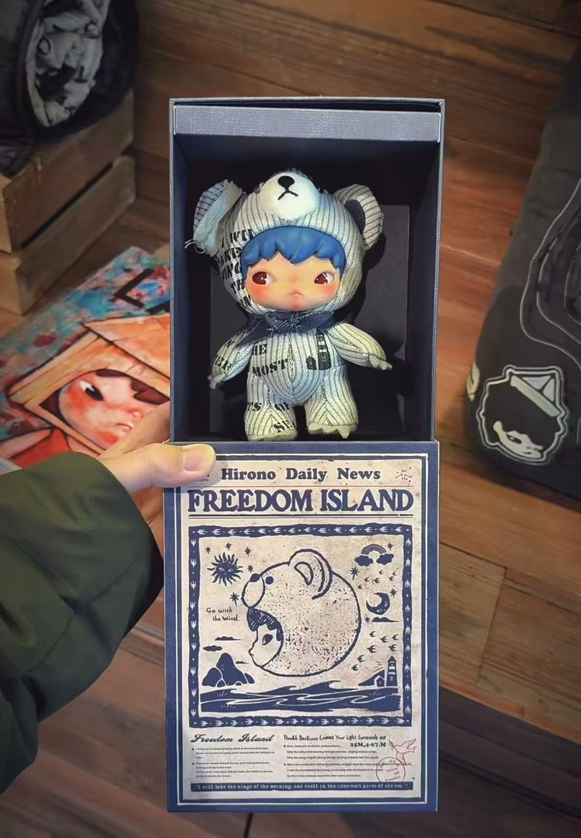 HIRONO FREEDOM ISLAND PLUSH PENDANT (Shanghai limited/ UK first release) by POP MART