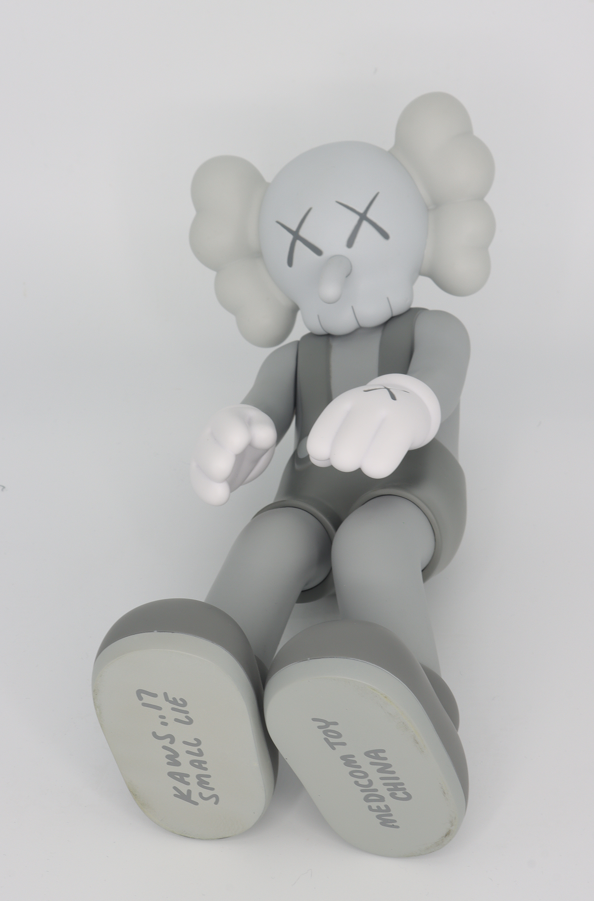 Small Lie (Grey), 2017