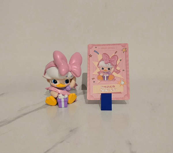 Daisy’s Gift - Popmart Dimoo x Disney Series Figure by POP MART